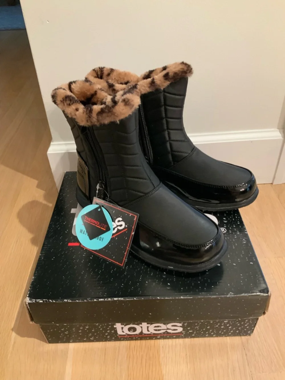 Totes Boots 8 Warm Waterproof Black Easy Off /on With 2 Zippers Faux Fur New